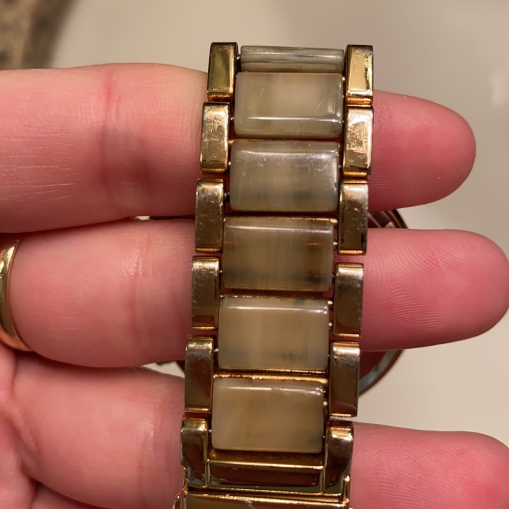Michael Kor’s Watch- accepting offers - Picture 3 of 4